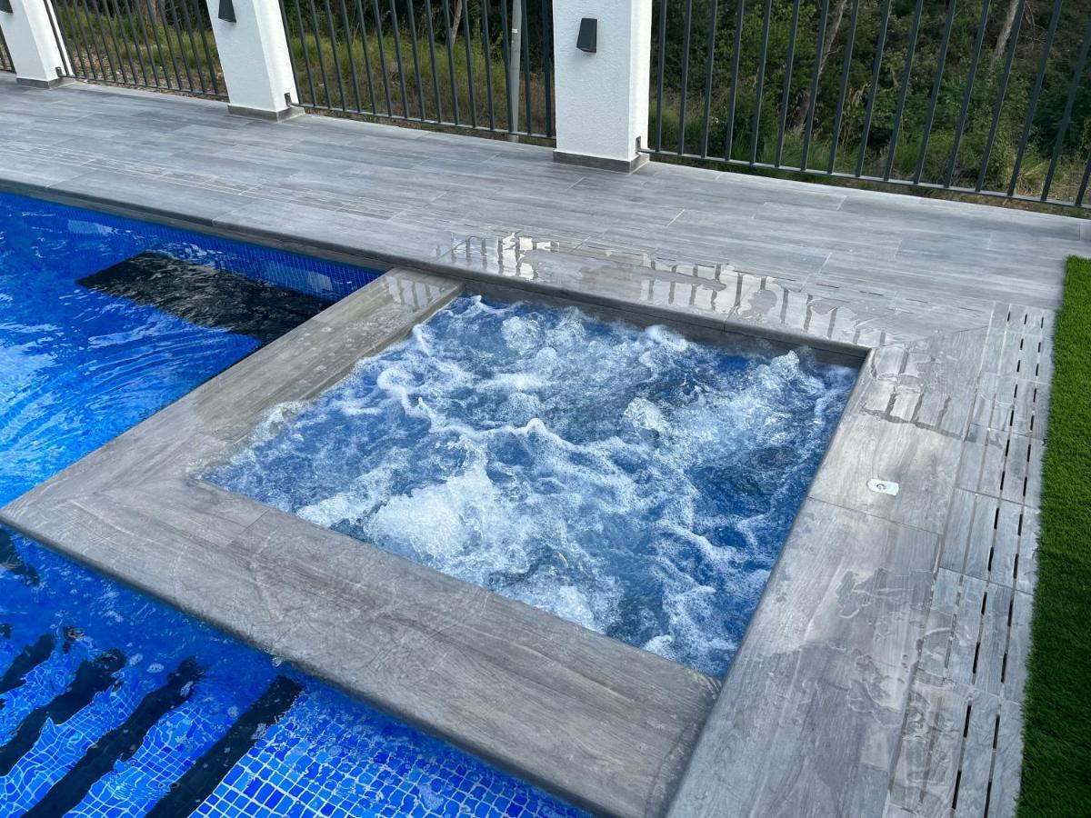 Lux Spa Barcelona Vallirana Exterior photo